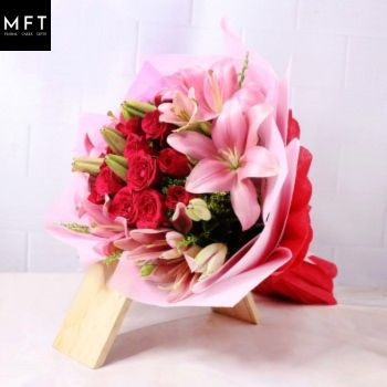 Cake and Flowers: The Perfect Gift Combo for Every Occasion