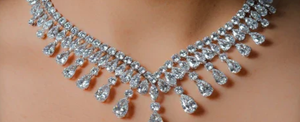 Vintage Elegance Meets Modern Craftsmanship: Discover Art Deco Engagement Rings at Bellemare Dugas Joaillerie