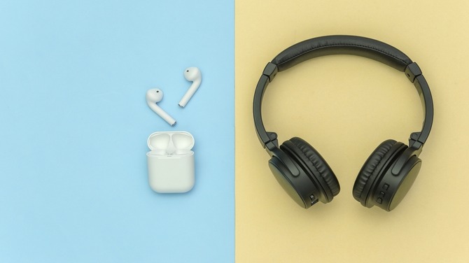 Wireless Earbuds vs. Bluetooth Headphones: Which Offers Better Comfort?