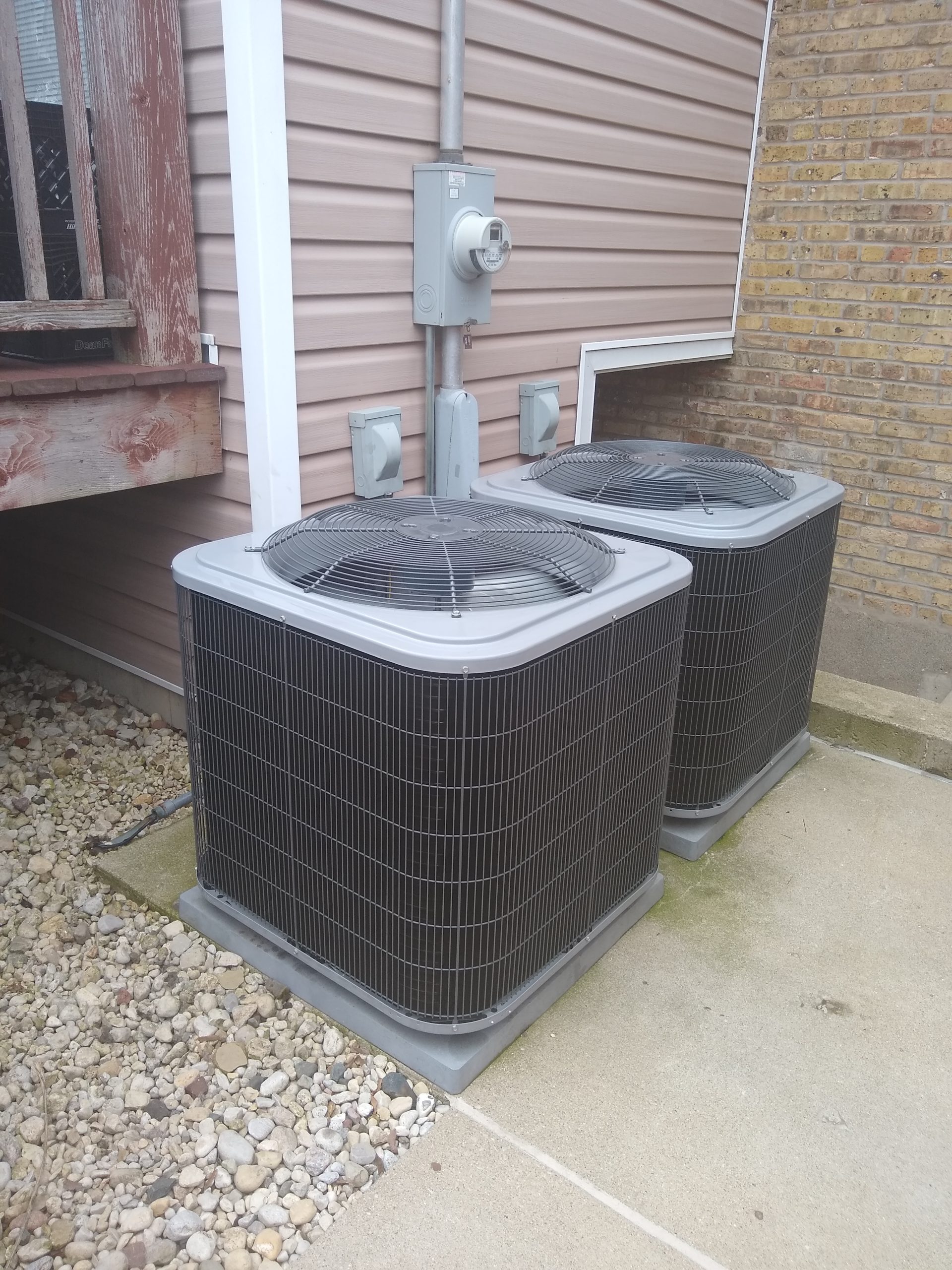 Year-Round Comfort: The Perfect Blend of Furnace, A/C, and Tankless Heating