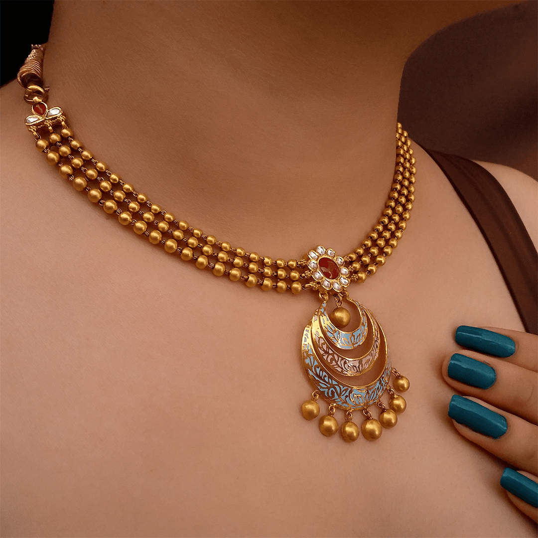 Gold Necklace Latest Designs: Stay Ahead of the Fashion Curve with Shri Giriraj Jewellers