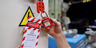 Top Mistakes to Avoid During an Emergency Safe Lockout