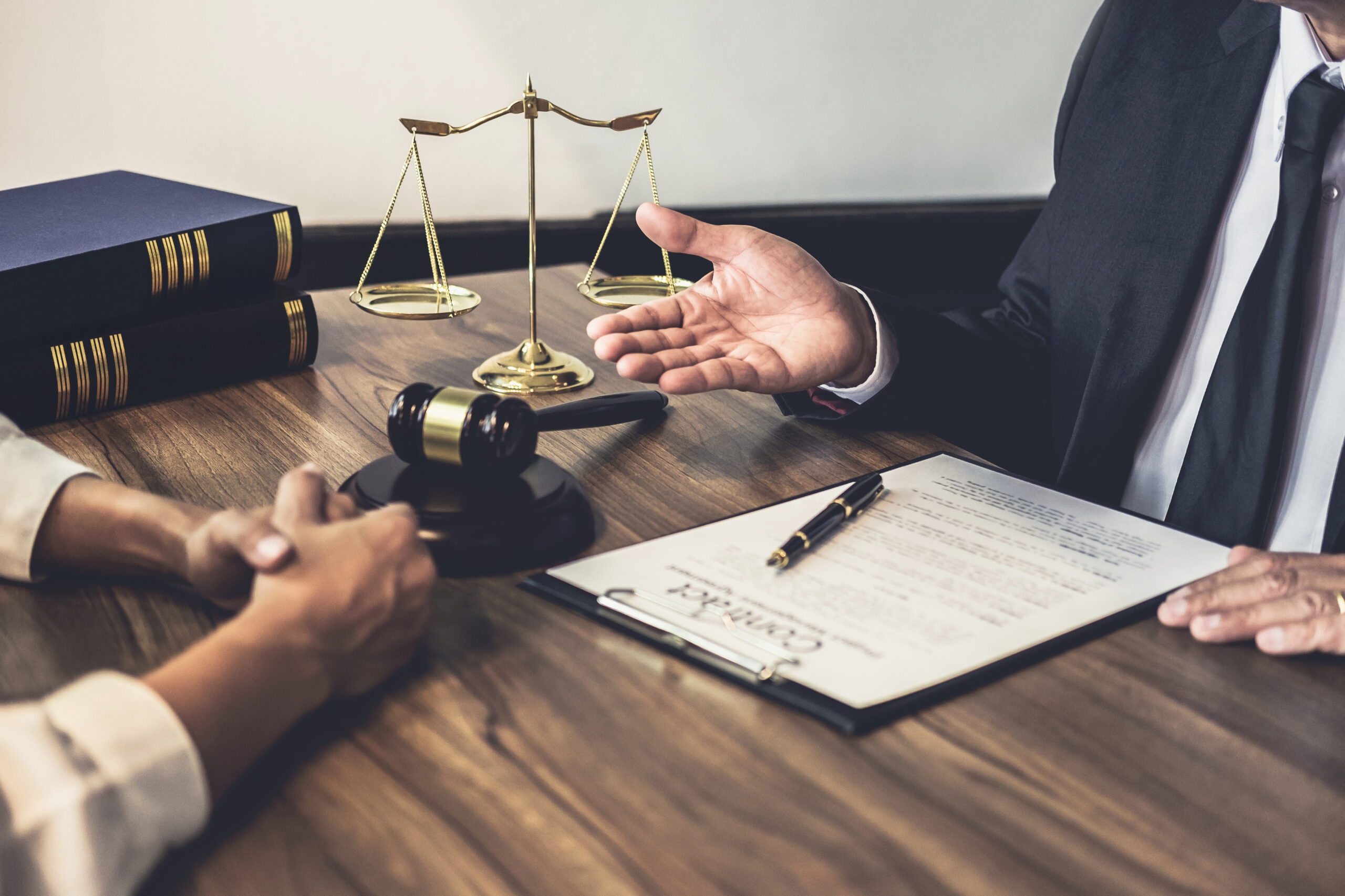 Legal Translation Services: Ensuring Accuracy and Confidentiality in Global Legal Matters
