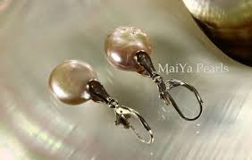 How to Choose Earrings for Your Face Shape: Tips for Finding the Perfect Pair
