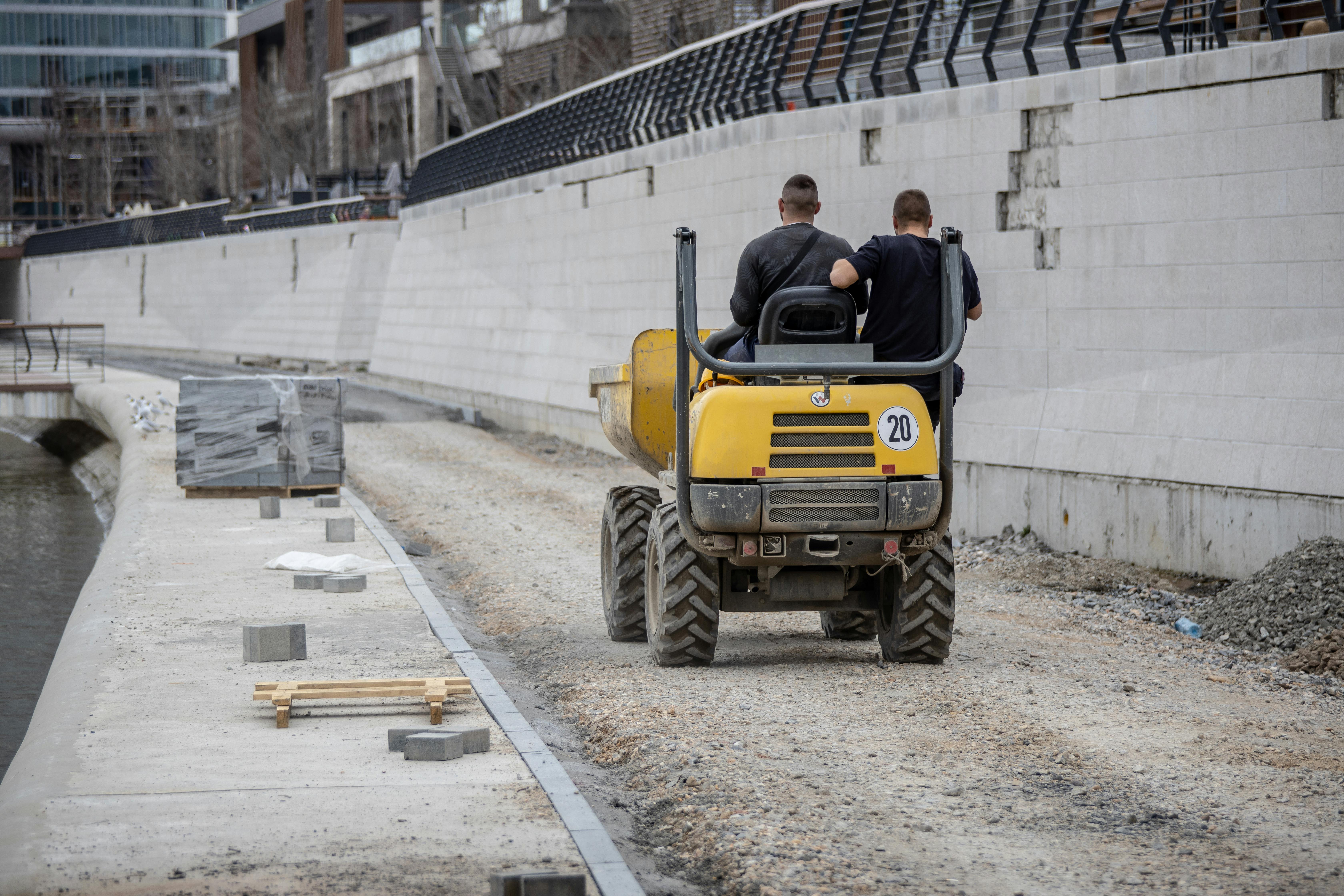 Mastering Safety with IPAF 1b Training: An Essential Guide
