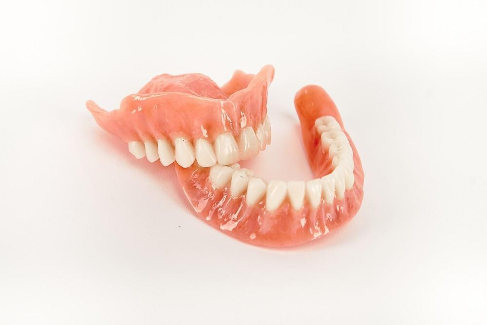 What to Expect When Getting Dentures