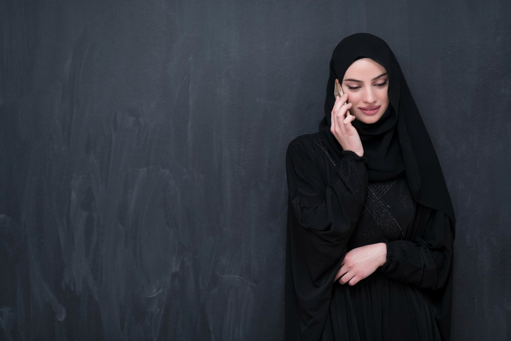 Accessorizing Your Plain Abayas with Modern Flair
