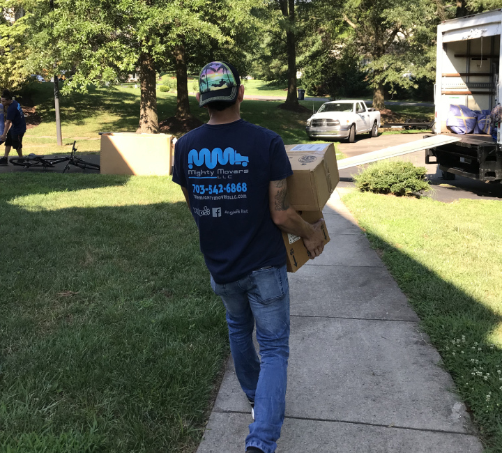 The Inside Scoop: Why a Local Apartment Moving Company Knows Your City Best