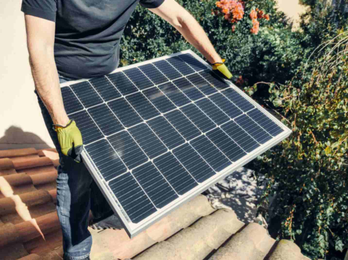 Tesla Solar Roof: A Modern Solution to a Classic Problem