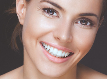 Teeth Whitening for Sensitive Teeth: Safe Methods and Treatments