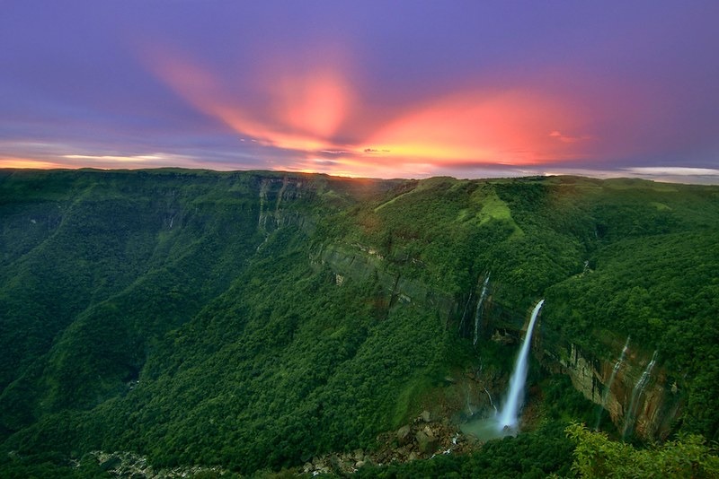 Exploring Nohkalikai Falls: A Majestic Wonder in Meghalaya