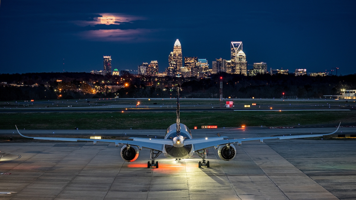 ewr airport phone number