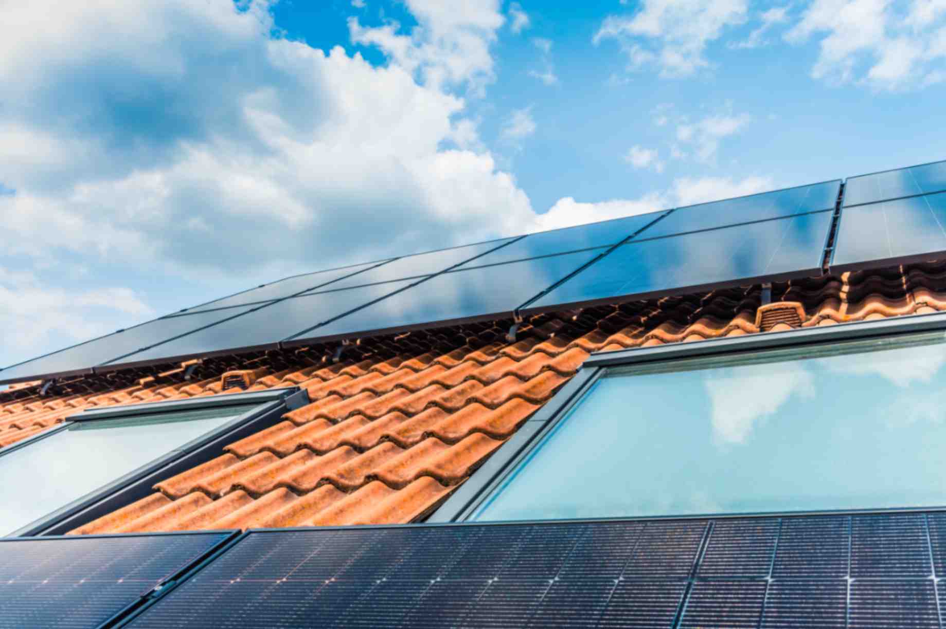 The Role of Solar Glass Roofs in Global Energy Independence