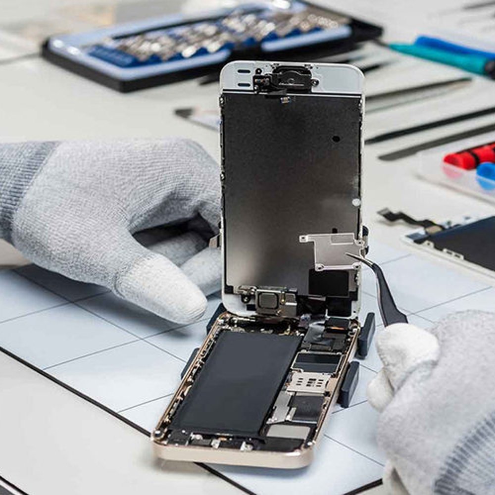 How to Prevent Screen Protectors from Cracking