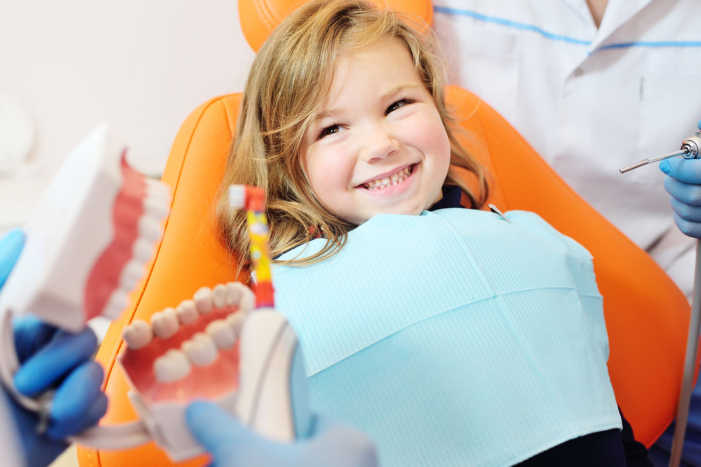 How to Save on Pediatric Dental Visits in Dubai Without Compromising Care