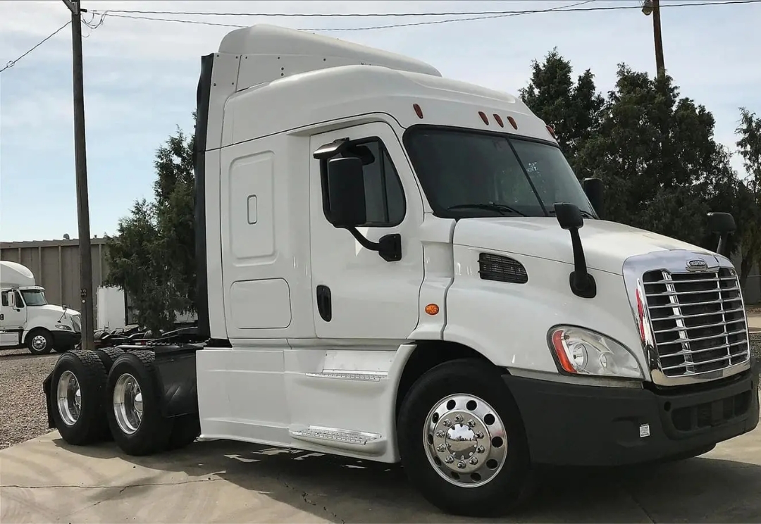 How Do Freightliner Trucks for Sale Enhance Business Efficiency?