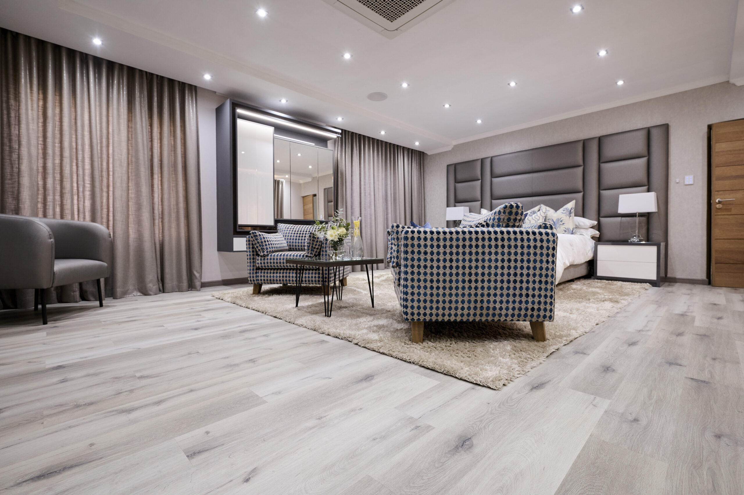 Peel and Stick Vinyl Flooring: A Modern Solution for Stylish and Practical Spaces