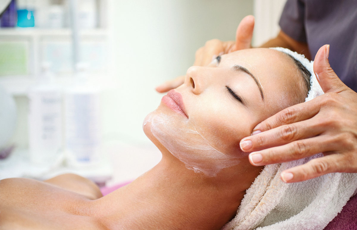 What Makes Deep Cleansing Facials So Effective?