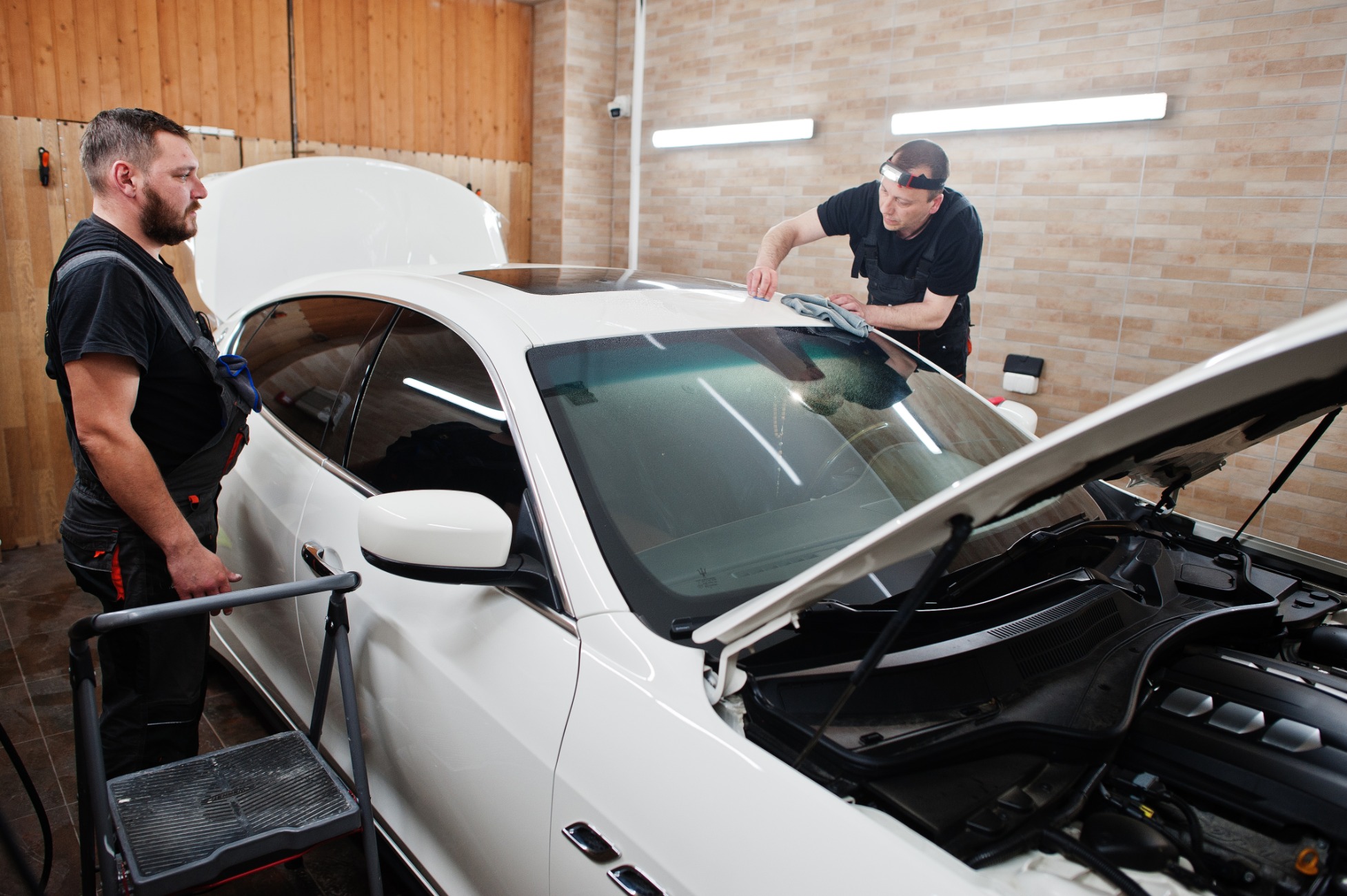 Car Paint Repair in Al Ain: Restore Your Vehicle's Shine