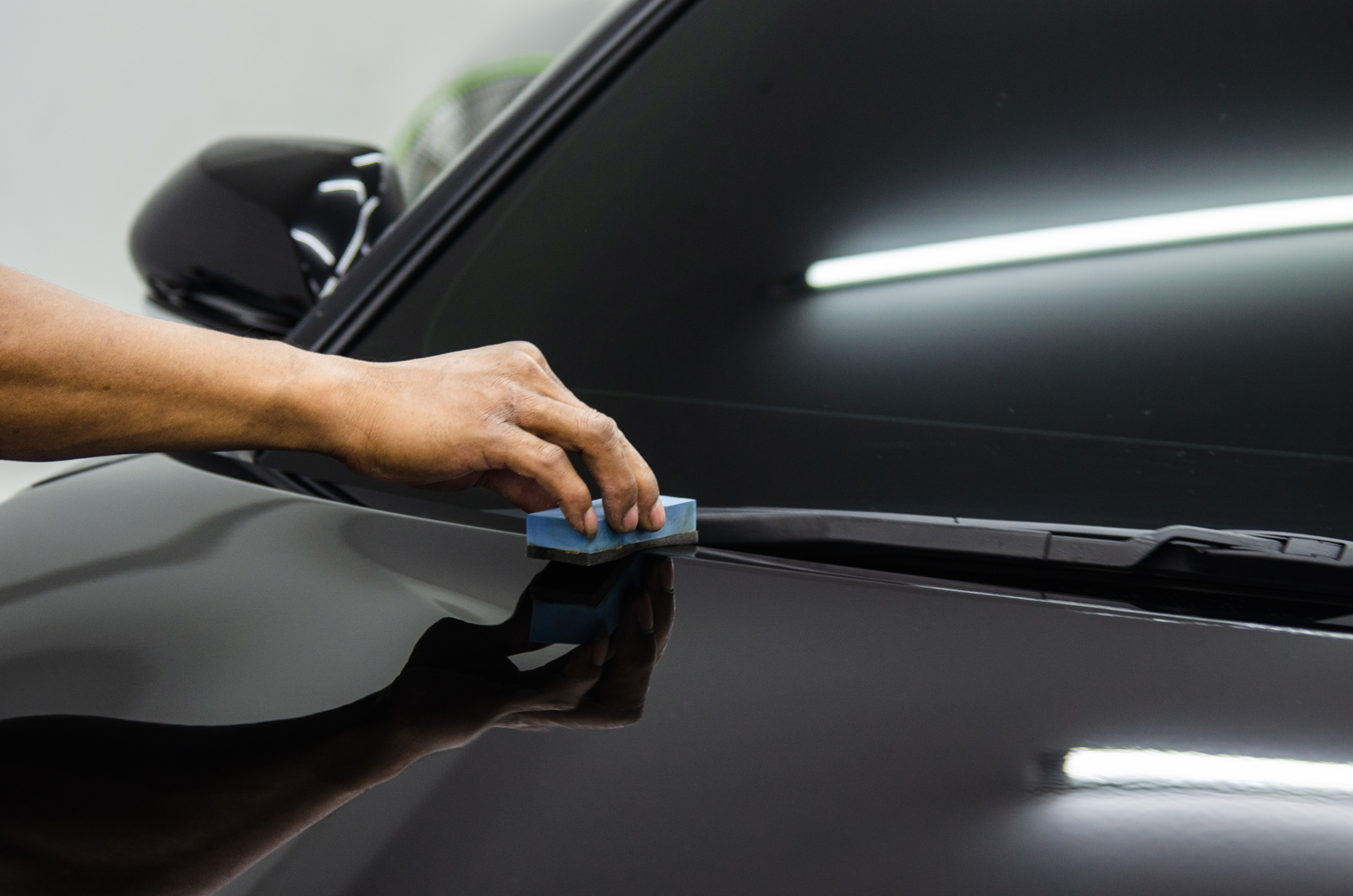 Choosing the Right Coating: A Guide to Ceramic Coating Services
