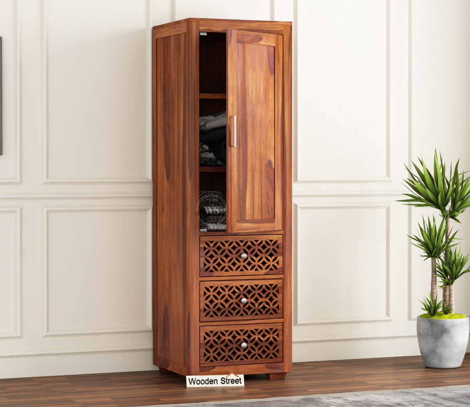 How to Choose the Right Size Almirah for Your Room | Wooden Street