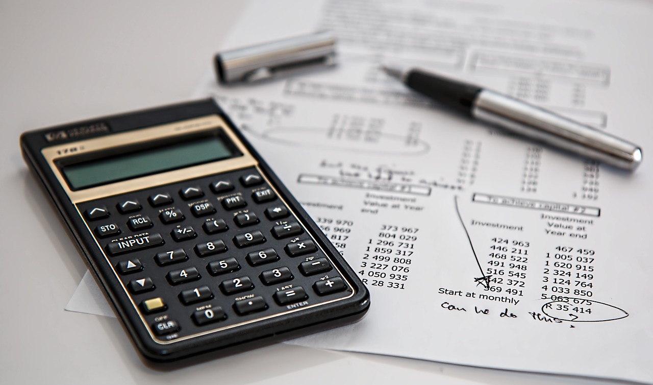 What Financial Experts Want You to Know About EMI Calculations Before Borrowing