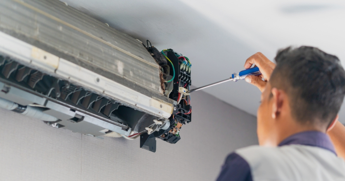 Should You Use an HVAC Service Contractor for Air Conditioning?