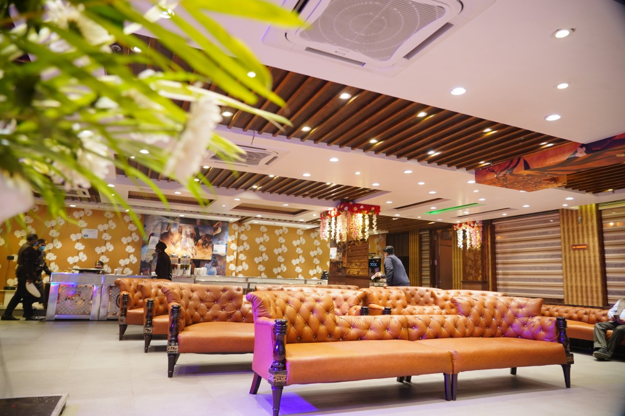 Wedding Banquet Halls With Outdoor And Indoor Options