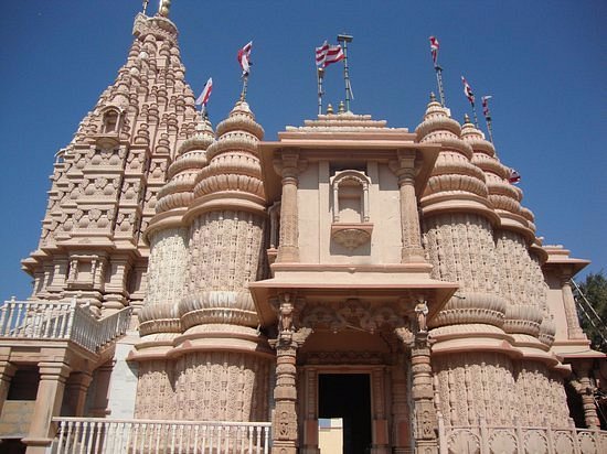 Swaminarayan Mandir Dwarka: A Symbol of Faith, Architecture, and Spirituality