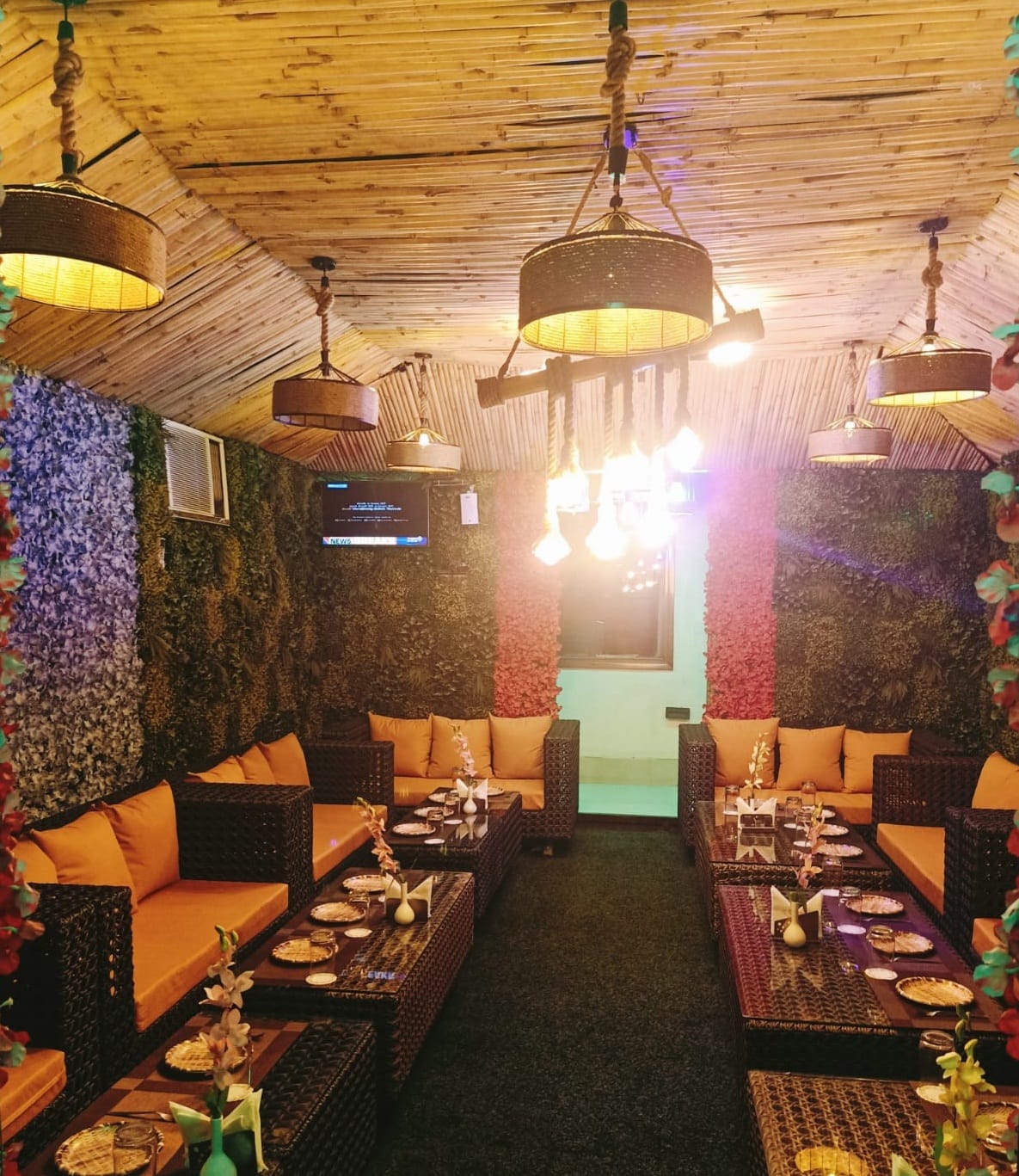 Pure Vegetarian Dining Experience Near Janakpuri