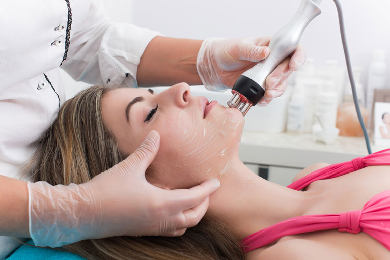 Exploring the Benefits of Laser Skincare Treatments in Dubai