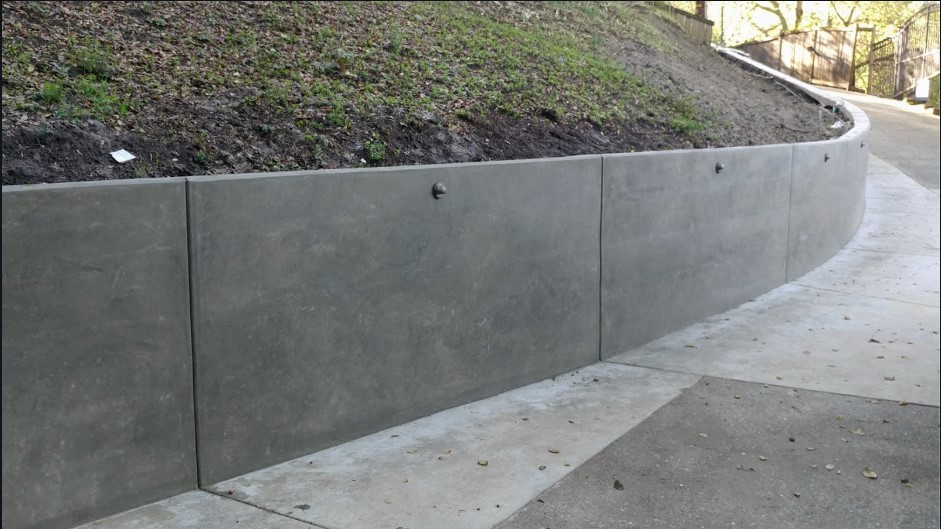Why a Concrete Retaining Wall is the Perfect Solution for Your Yard