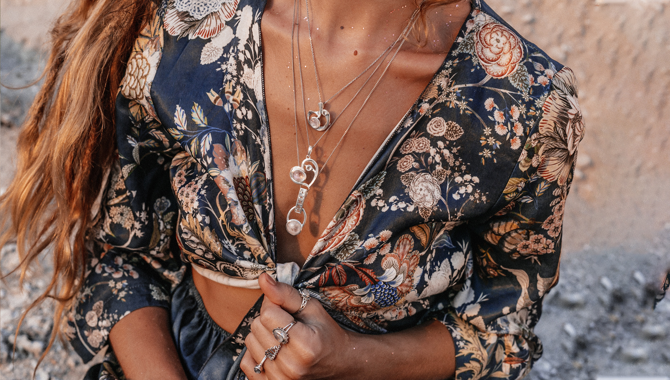 Why Moonstone Jewelry Works for Evening Outfits