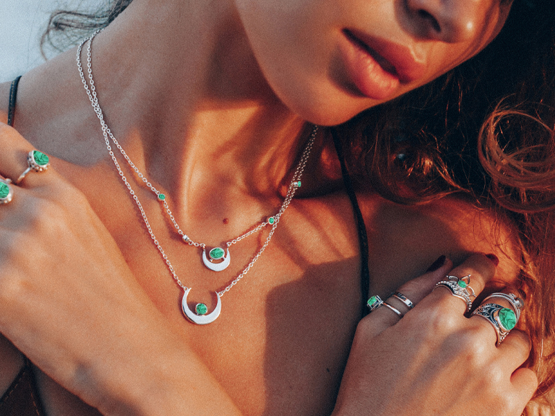 Who Would Love a Unique Malachite Piece?