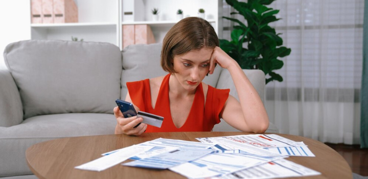 How to Consolidate Debt Without Damaging Your Credit Score?