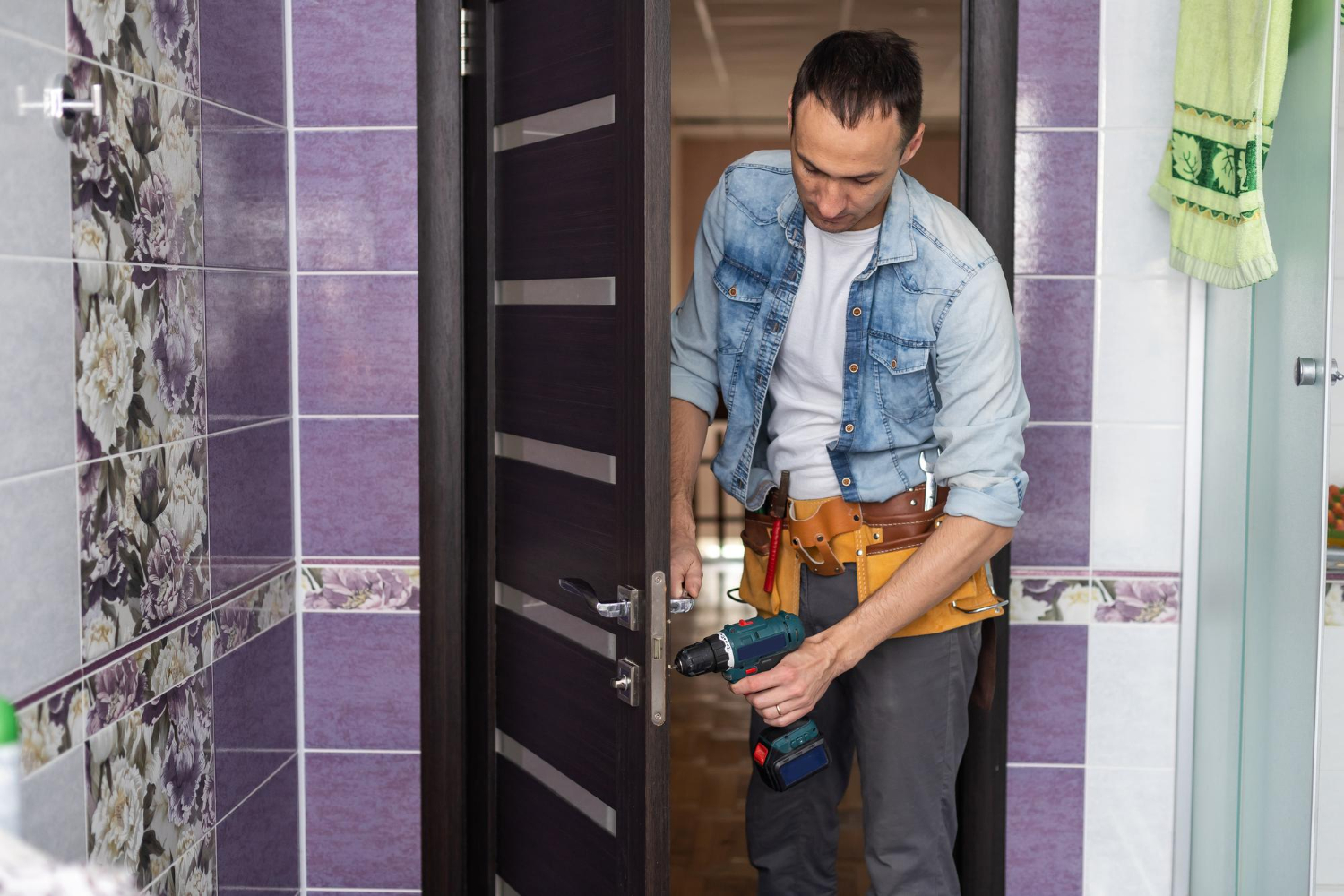 How to Choose the Right Residential Locksmith for Your Home