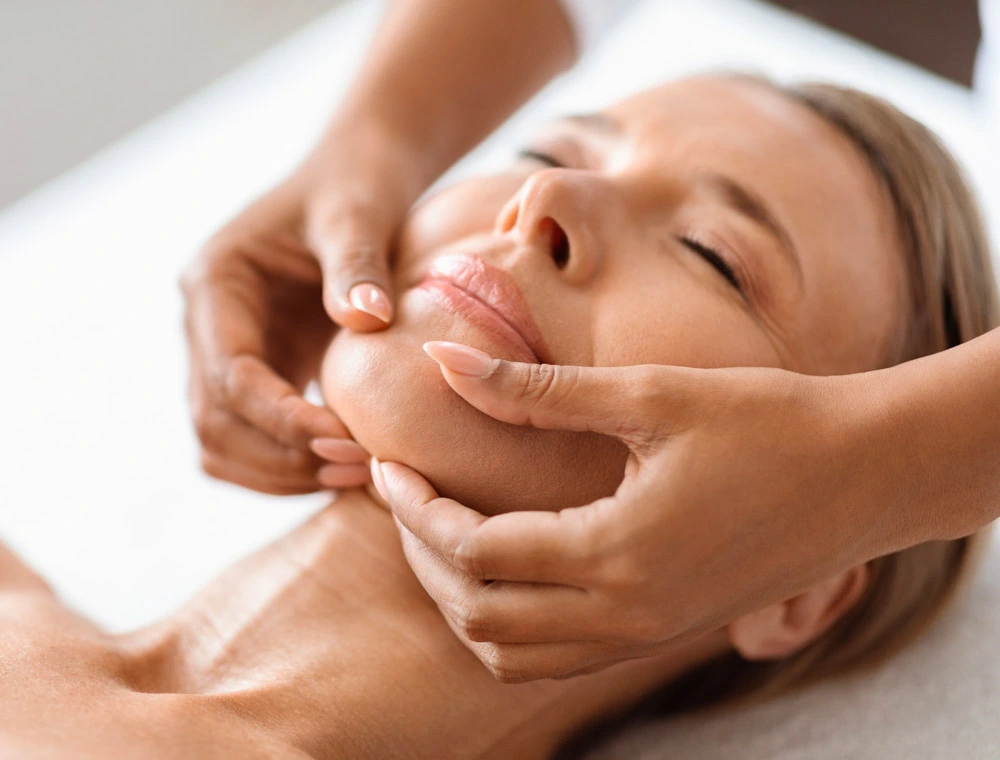 Is Deep Cleansing Facial Effective for Pore Minimization?