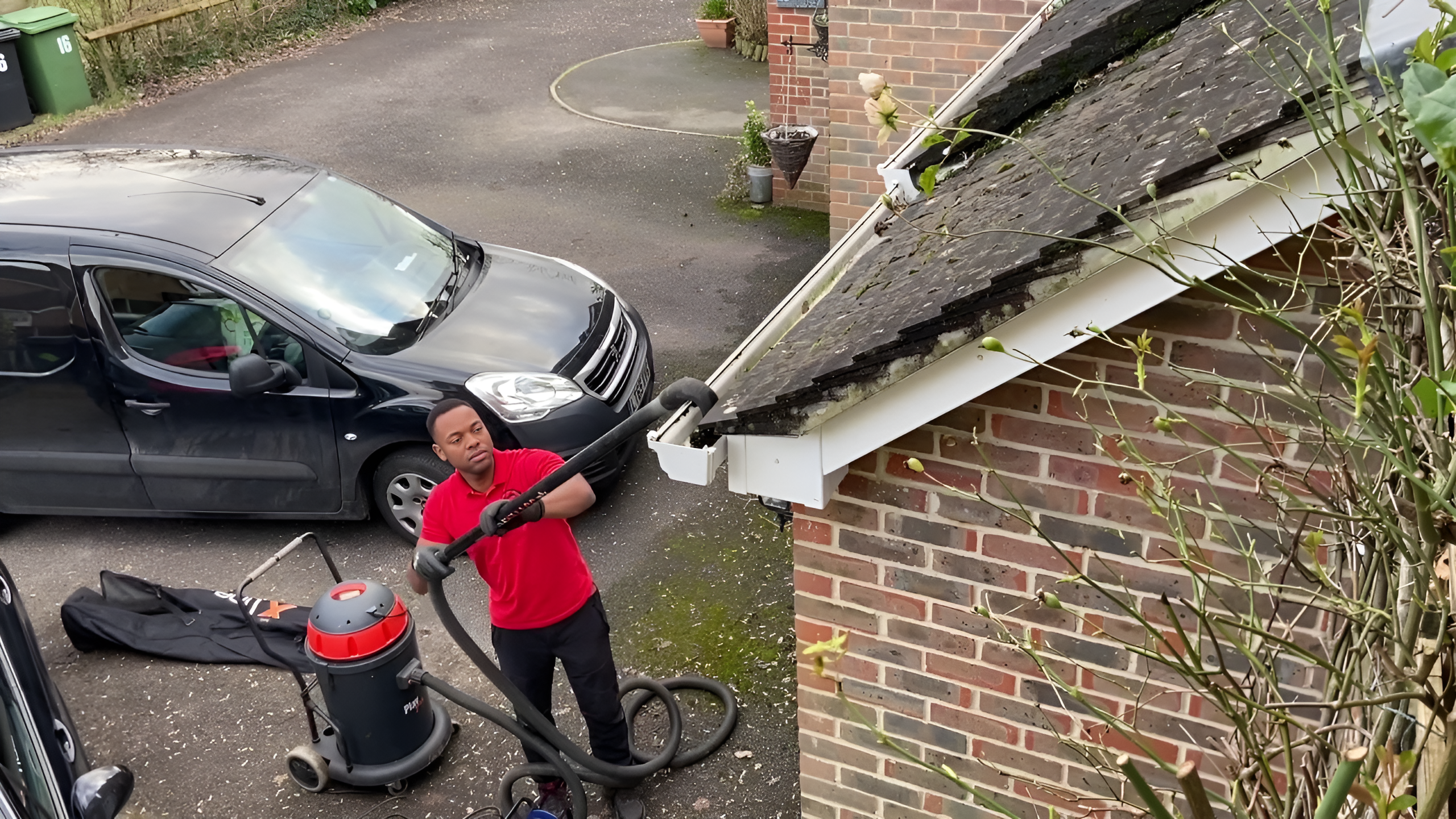 The Ultimate Guide to Gutter Cleaning in Fareham for Commercial Properties