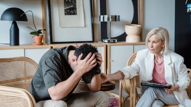 How to Treat Depression Naturally: 18 Effective Strategies to Regain Control of Your Life