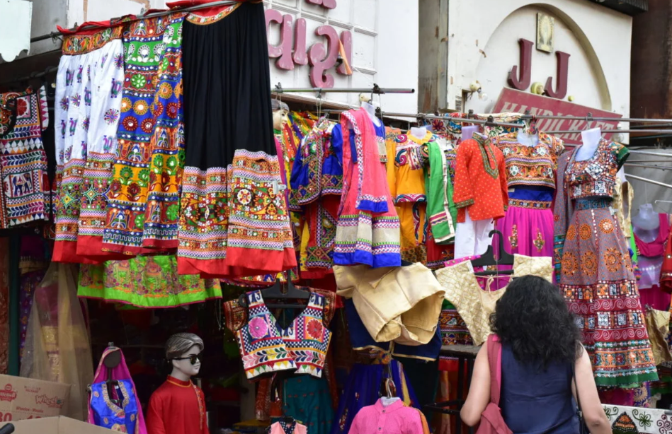 Shopping in Rajkot: Top 7 Places For Those Who Love All Things Handicraft