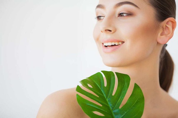 Seasonal Skincare: Adjusting Your Natural Skincare Routine for Different Climates