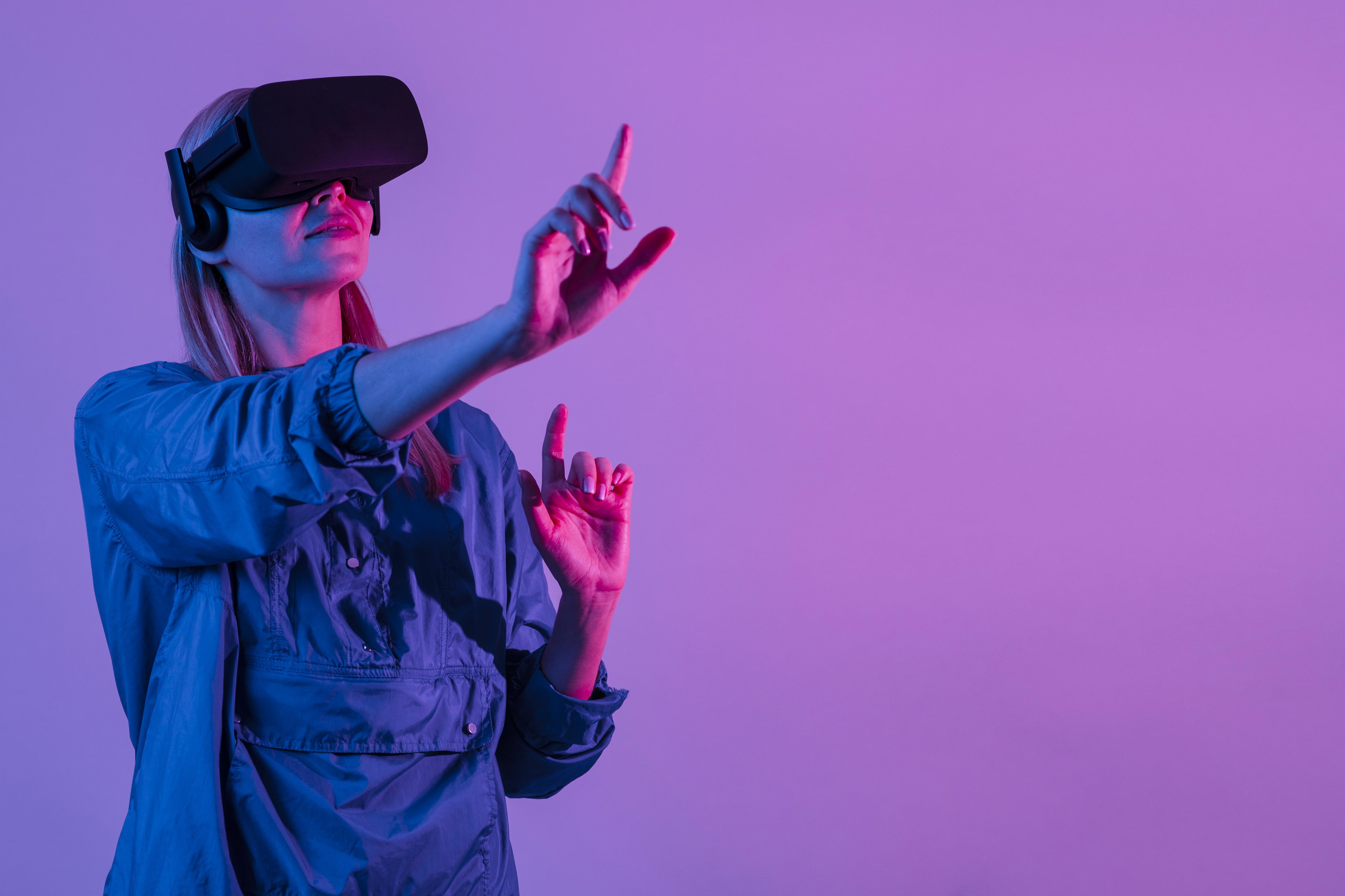How to Get Started with a Virtual Reality Course: A Beginner's Guide