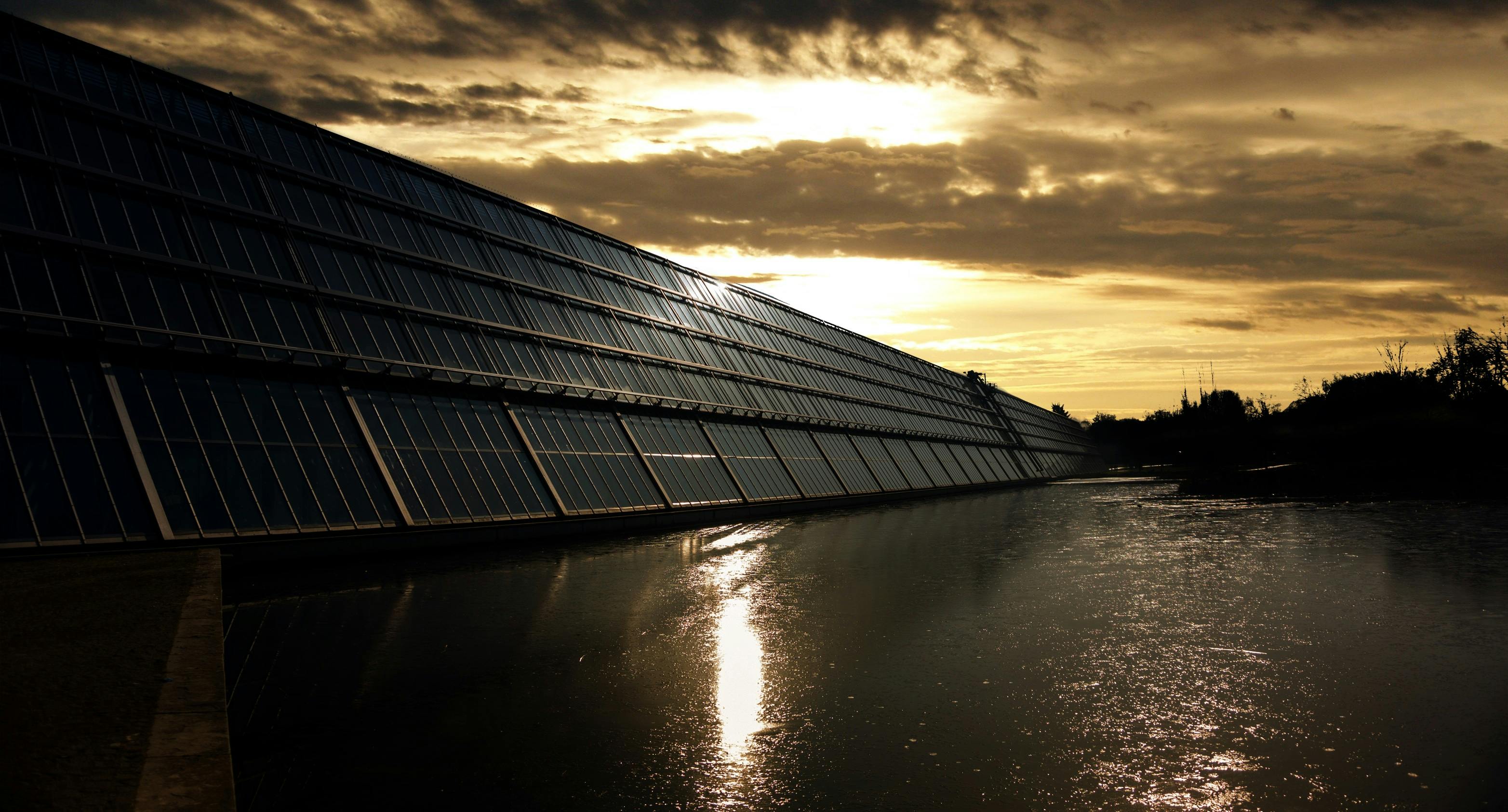 How a Solar Hot Water Heater Can Revolutionize Your Home's Energy Efficiency