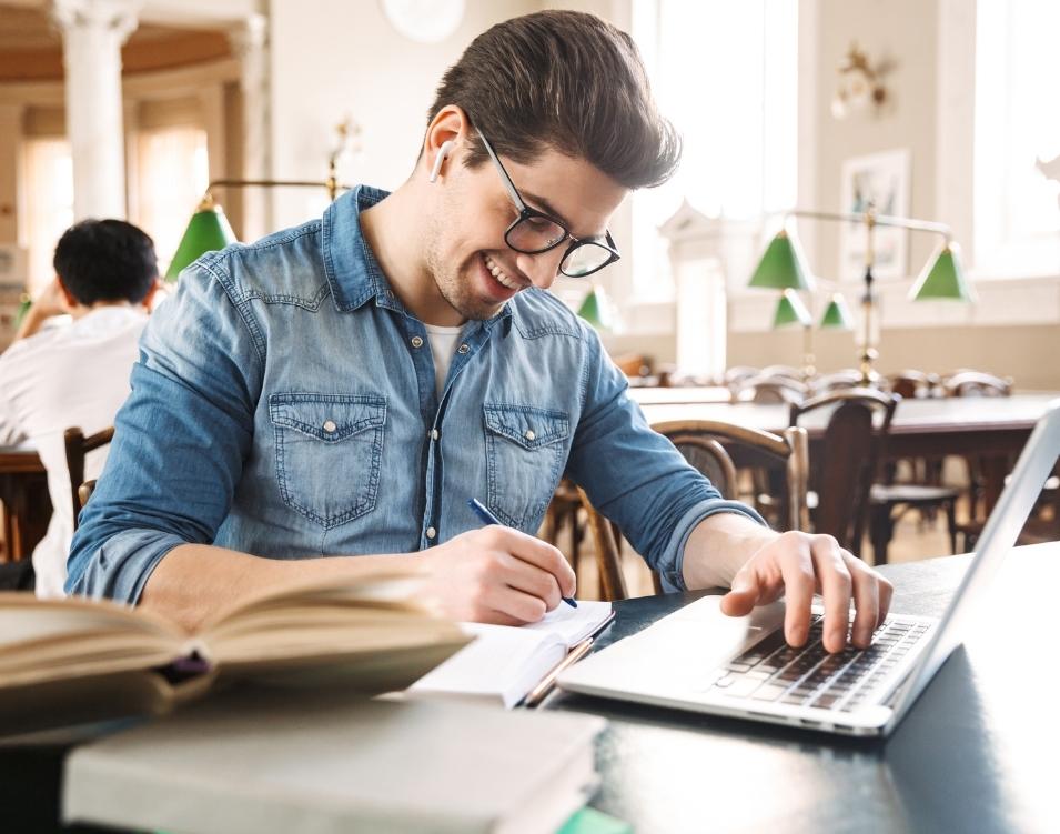 How to Customise Your Dissertation Cover Page? Learn Here