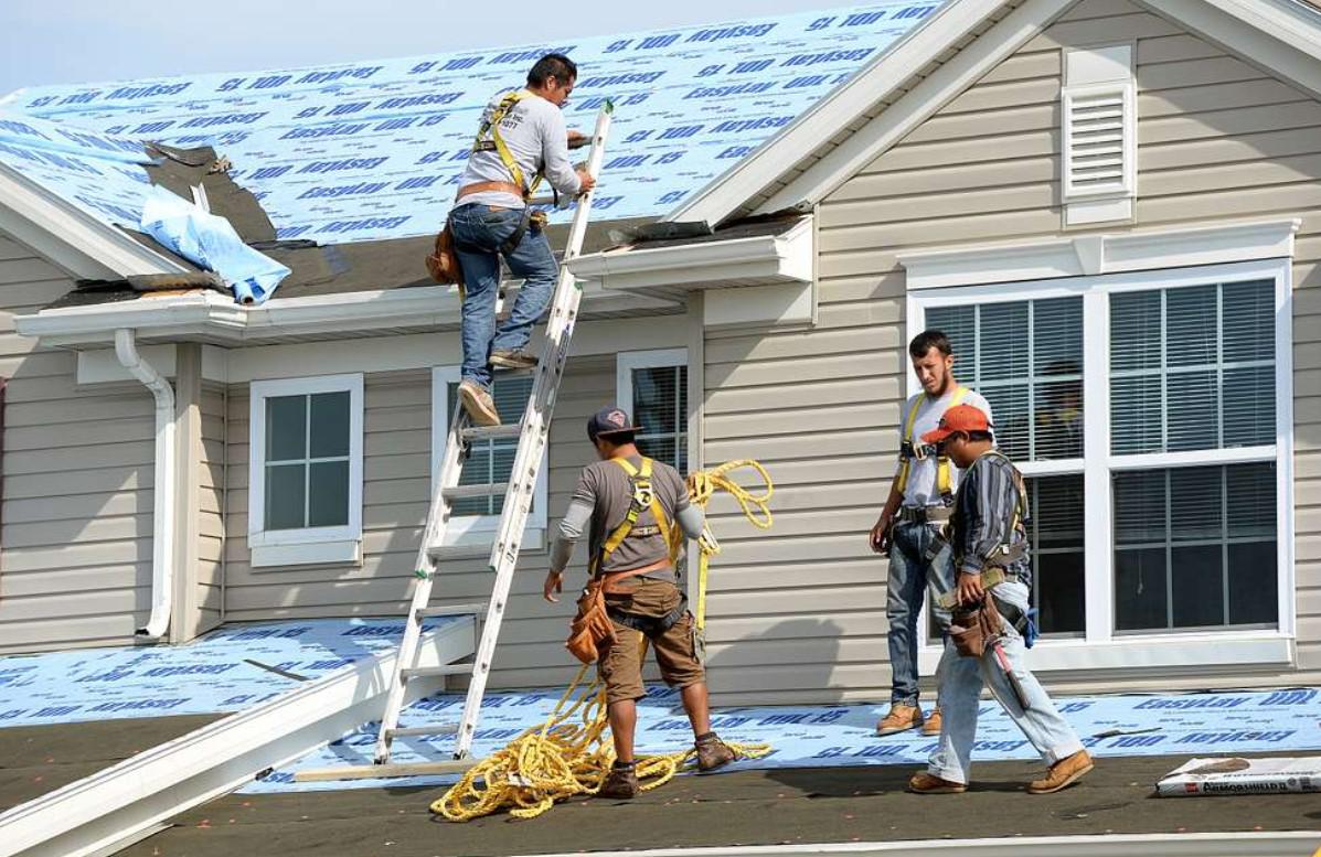 How Often to Pressure Wash Roof For Roof Replacement Services