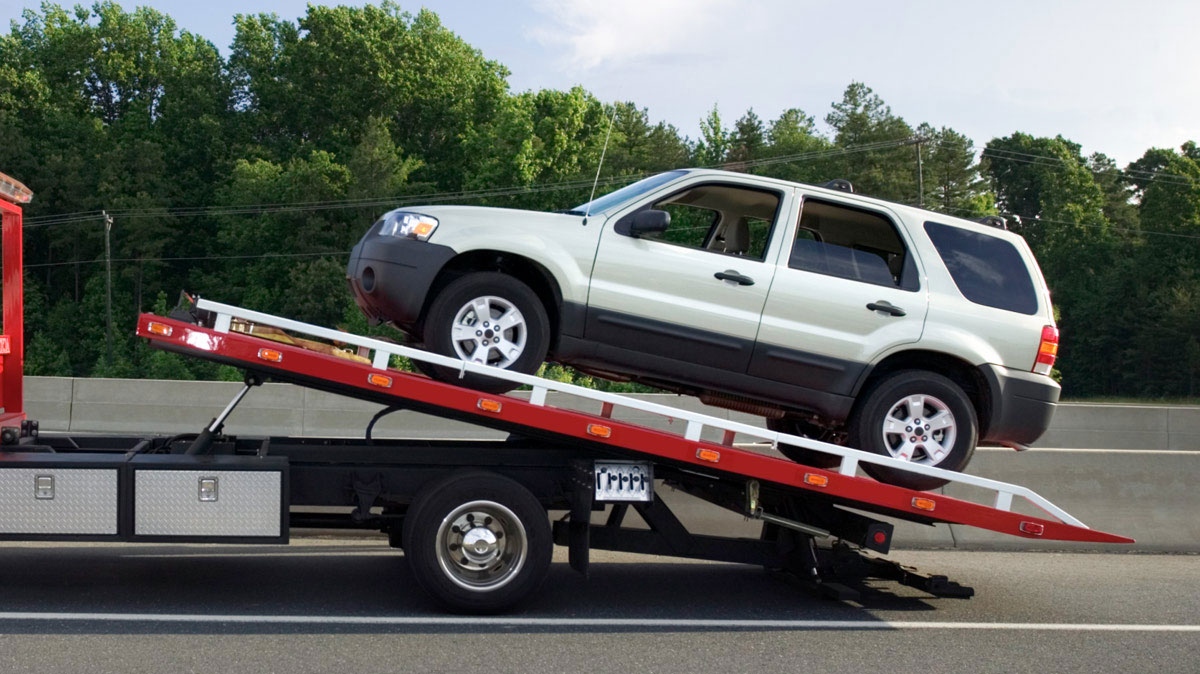 Signs It's Time to Tow, Not Drive: Towing Services