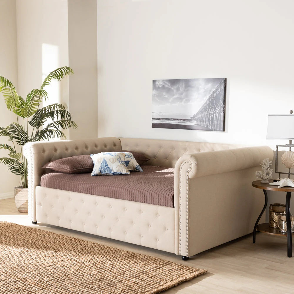 From Ordinary to Boho: Styling Your Queen Daybed with Dreamy Details
