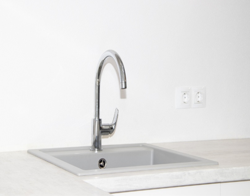 Handmade Kitchen Sinks Or Stainless Steel Sinks: Which Suits Your Style?