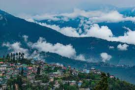 Exploring the Perfect Honeymoon in Darjeeling: A Romantic Getaway in the Hills