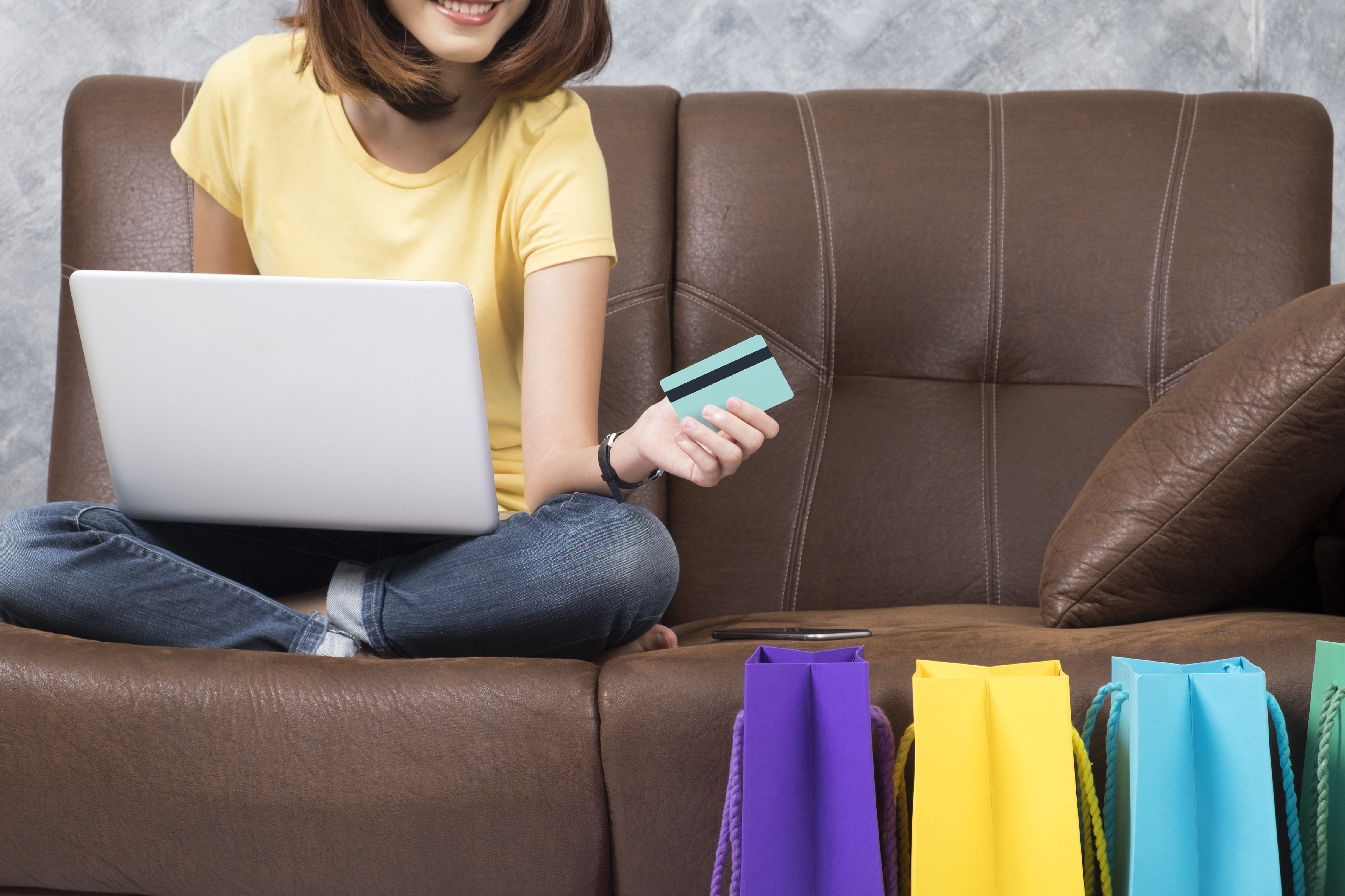 Top 10 Online Shopping Sites in Italy for Fashion, Electronics & More